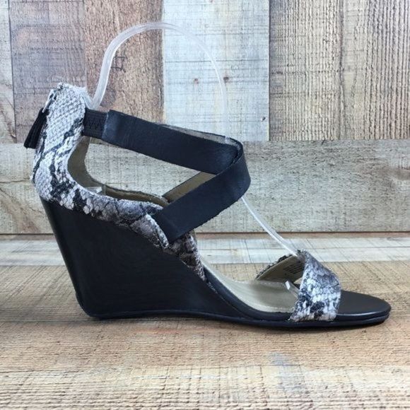 Kenneth Cole Reaction Ava Wedge Platform Sandals - Picture 5 of 11